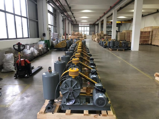 2.2KW DN40 HC-501S Rotary Air Water Treatment Blower with Japanese design