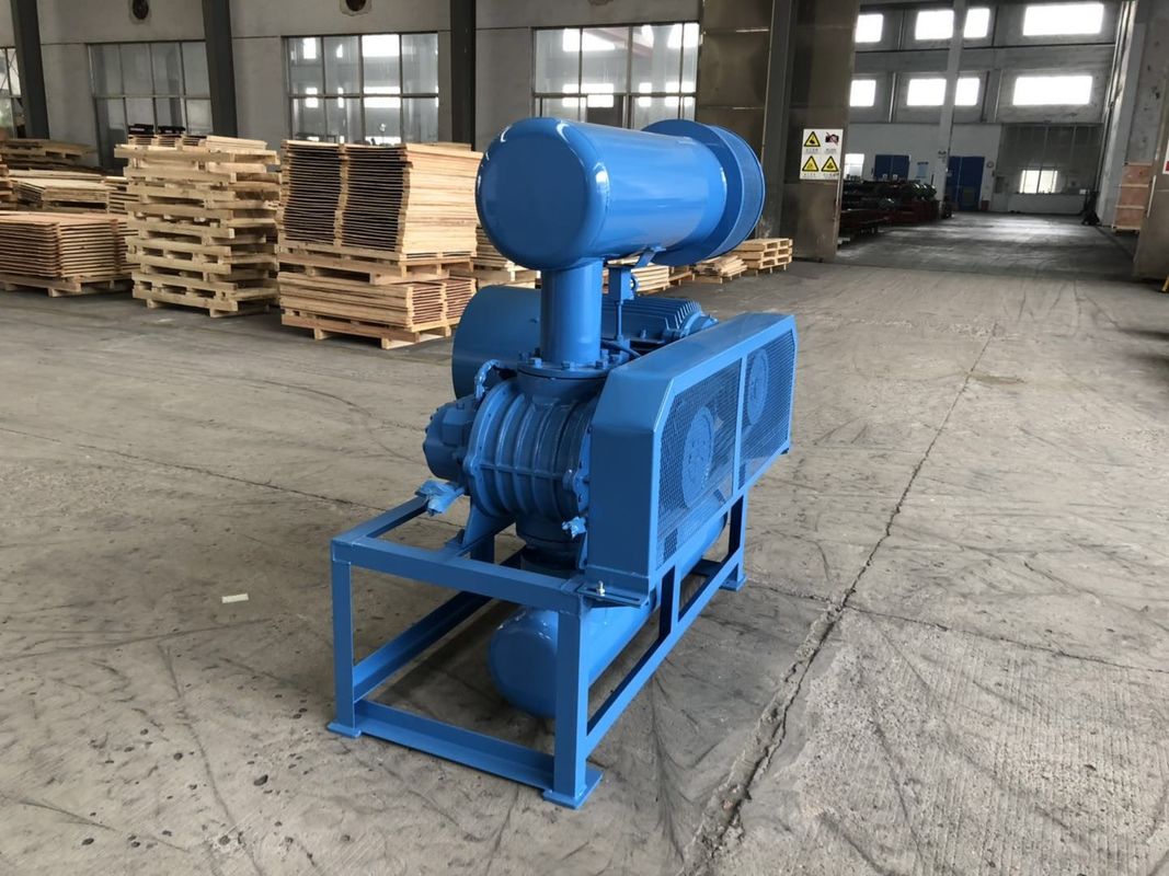 Iron Casting High Pressure Roots Blower Bk7011 5.5KW Pneumatic Conveying Air Cooling