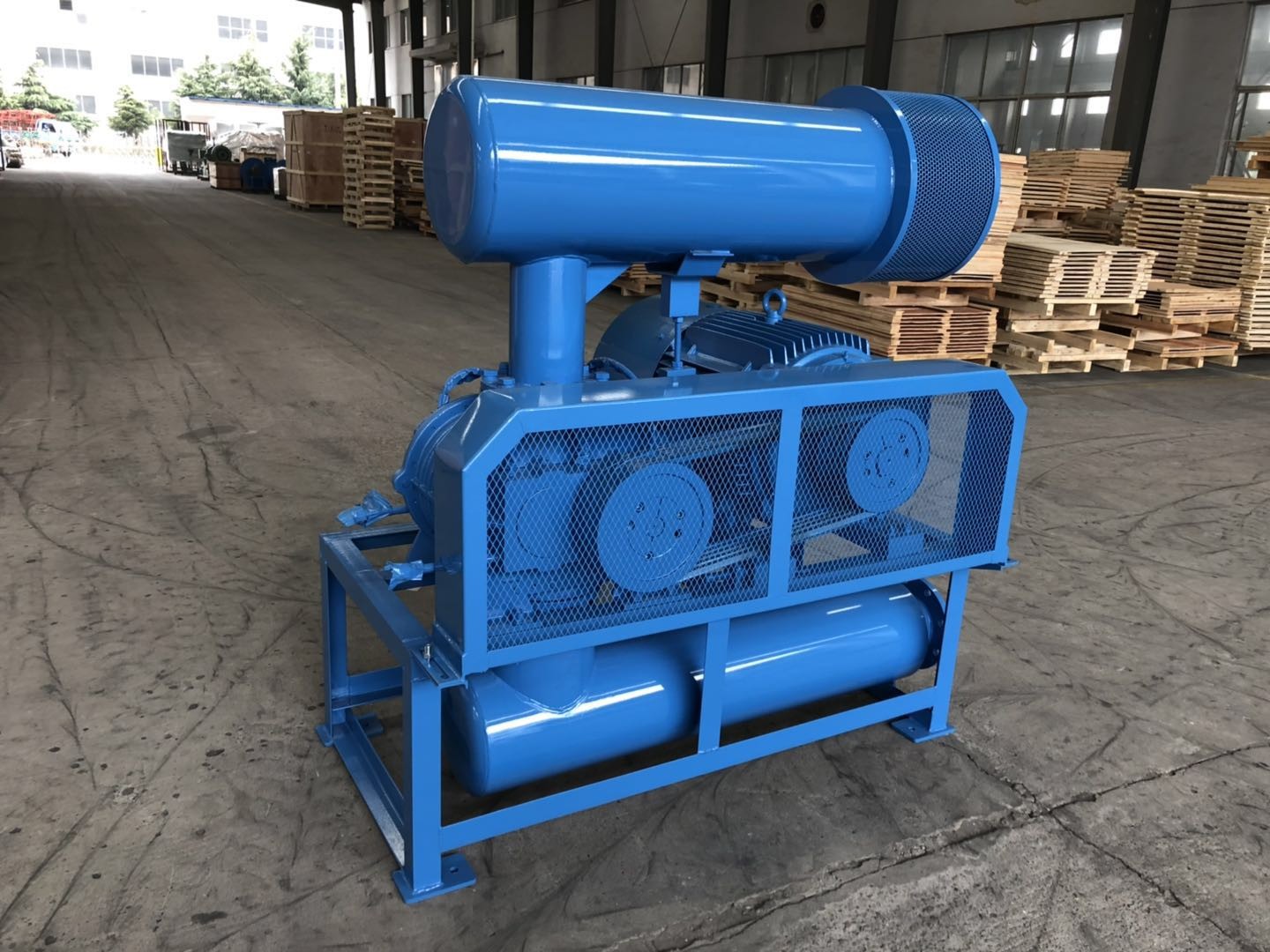 Low Noise 10KPA - 50KPA Roots Style Blower , 3 Lobe Roots Blower BK6015 4KW